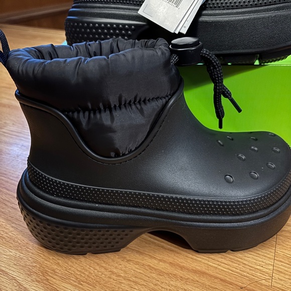 Crocs Black Stomp Puff Boots - Picture 2 of 6
